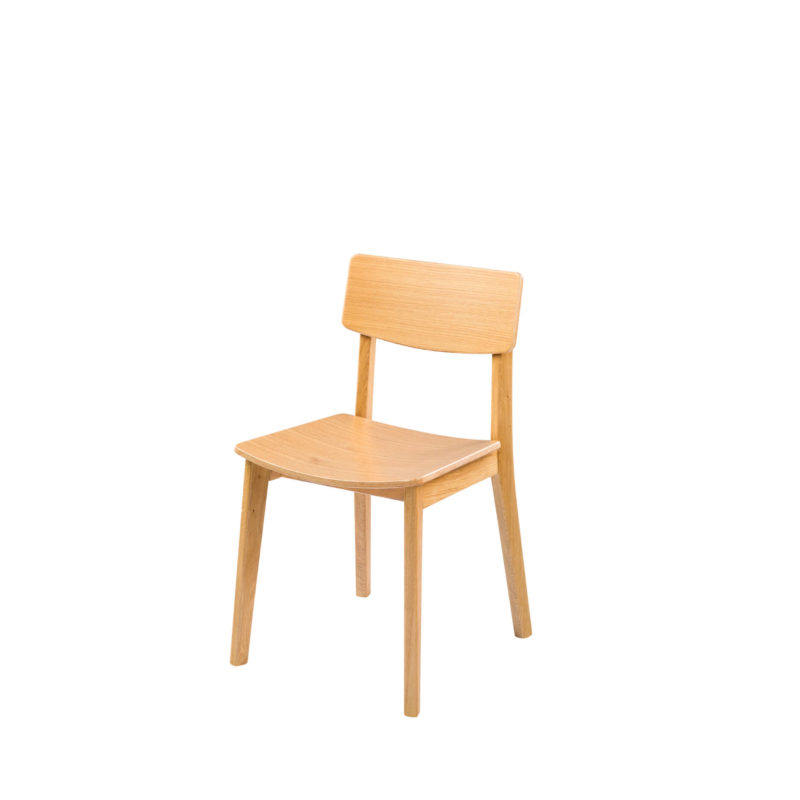 Stuhl Veit gefertigt aus massiver Eiche.