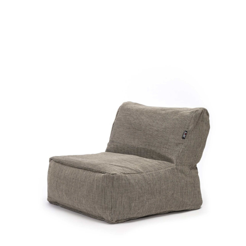 Der Sessel Dotty für Indoor und Outdoor. Sessel in Größe M.
